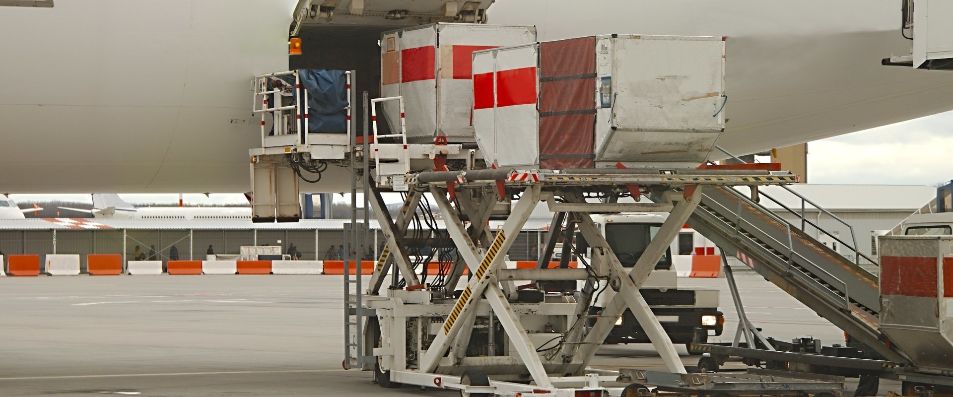 Air Freight Forwarding: An Overview of Types and Services